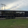 2025 DELCO 6' 8" X 32' BAR TOP GOOSENECK CATTLE STOCK TRAILER BLACK/GREY 21,000 GVWR - Image 3