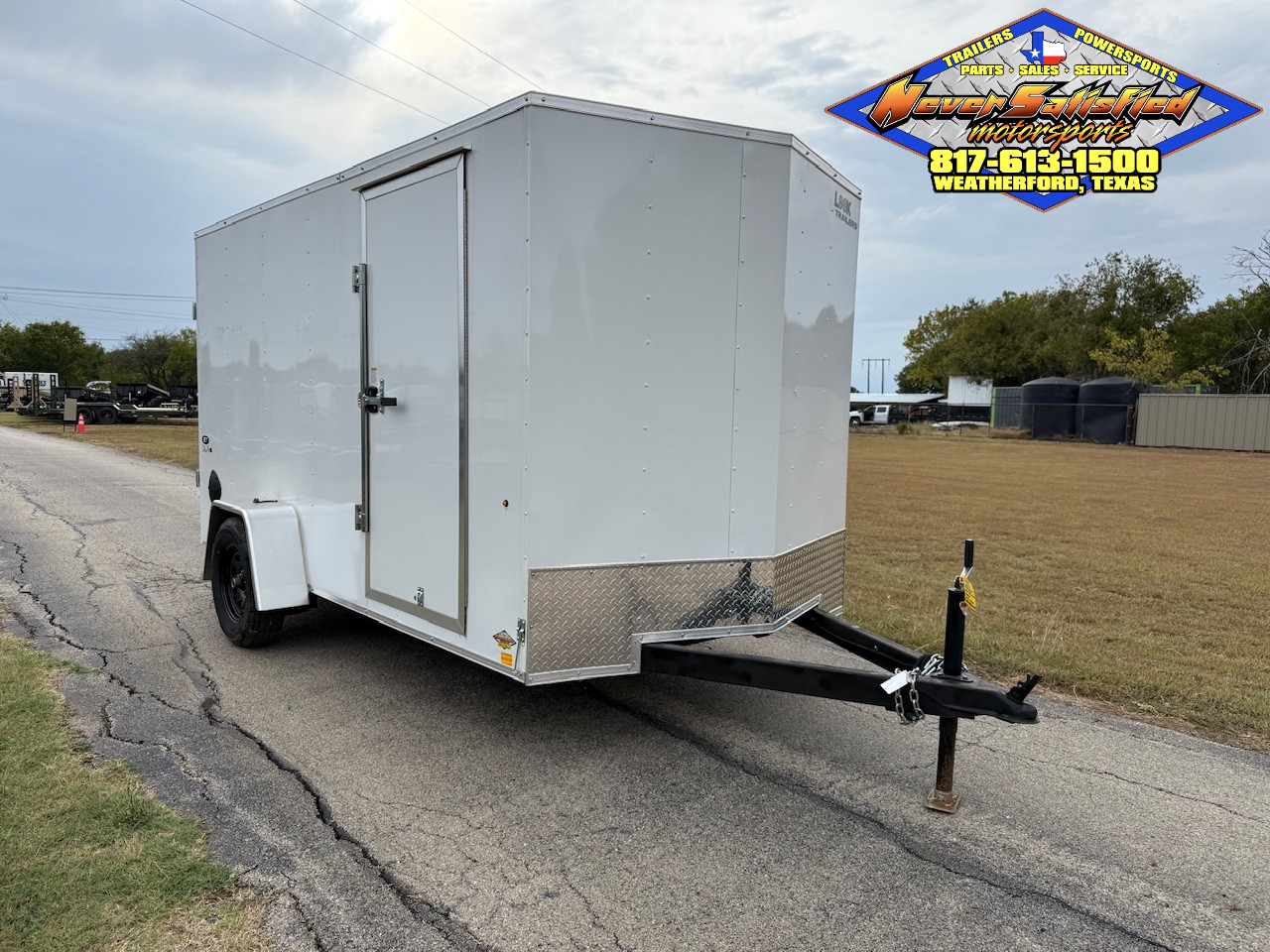 2026 LOOK 6' X 12' SINGLE AXLE ENCLOSED CARGO TRAILER W/ REAR DOUBLE DOORS, SPARE, WHITE 2,990 GVWR
