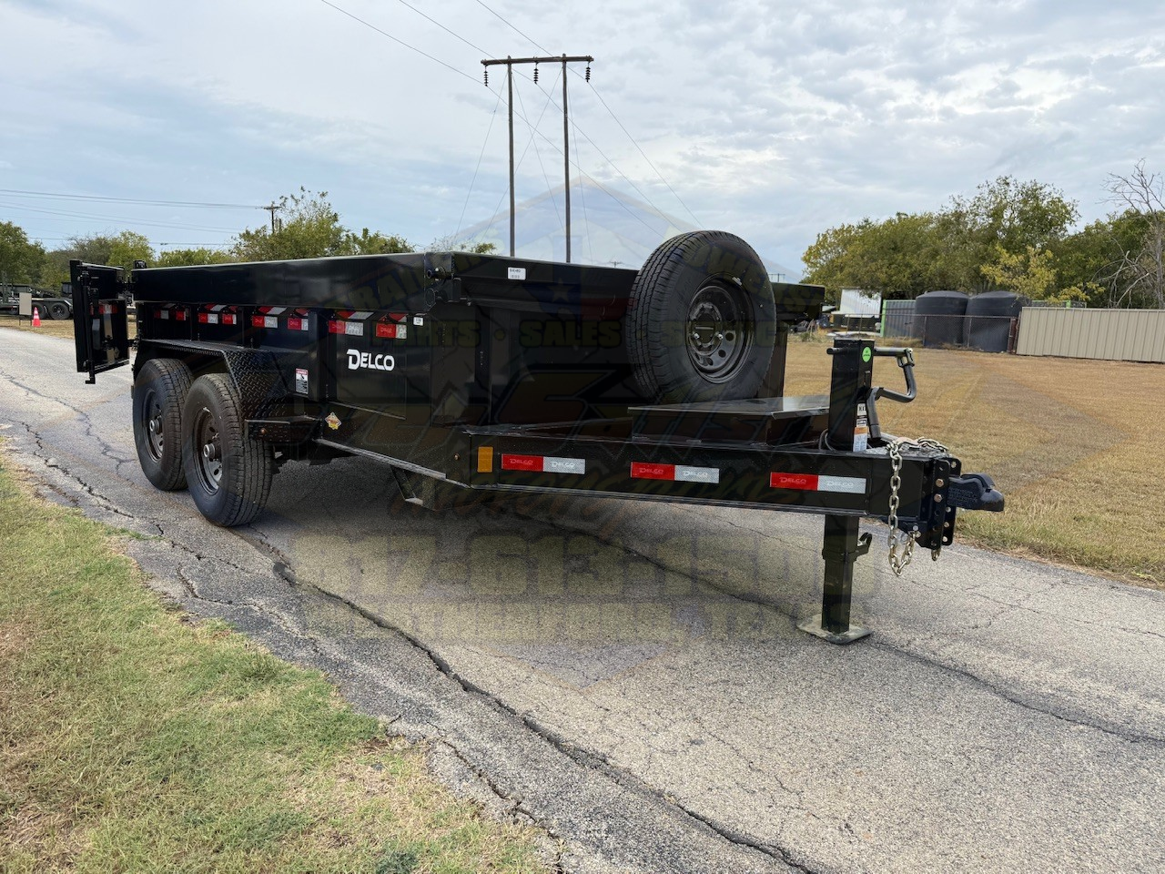 2025 DELCO 83" X 12' DUMP TRAILER WITH TARP, RAMPS AND SPARE 14,000 GVWR - Image 3