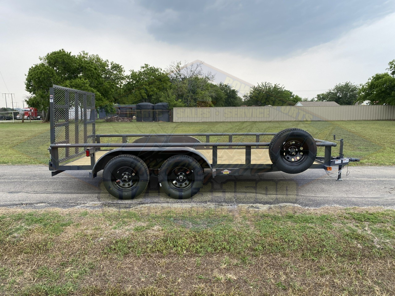 2026 TOP HAT 83″ X 14′ PIPE TOP UTILITY TRAILER WITH 4′ SPRING ASSIST RAMP GATE, SPARE 7,000-GVWR-GRAY - Image 3