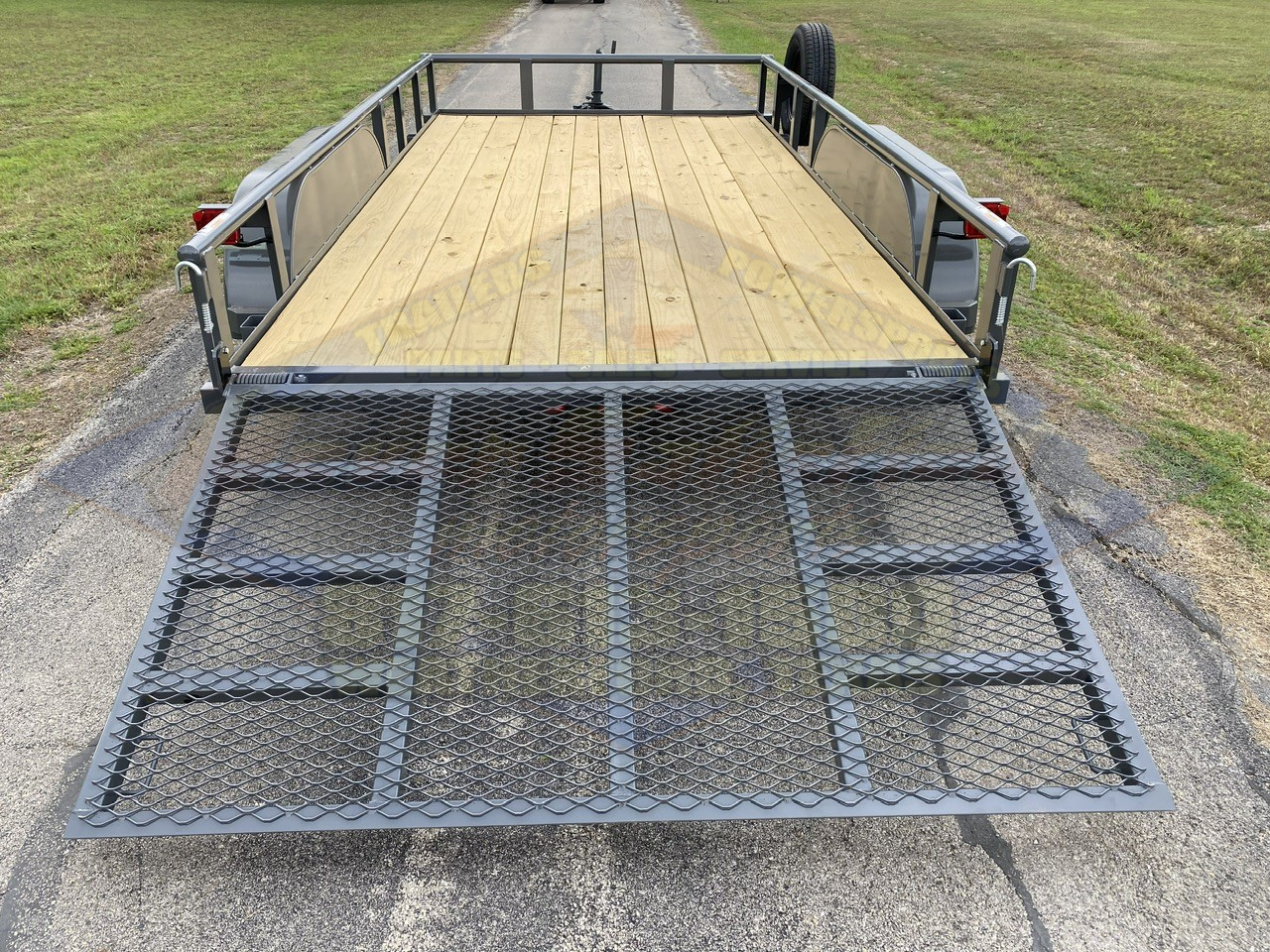 2026 TOP HAT 83″ X 14′ PIPE TOP UTILITY TRAILER WITH 4′ SPRING ASSIST RAMP GATE, SPARE 7,000-GVWR-GRAY - Image 5