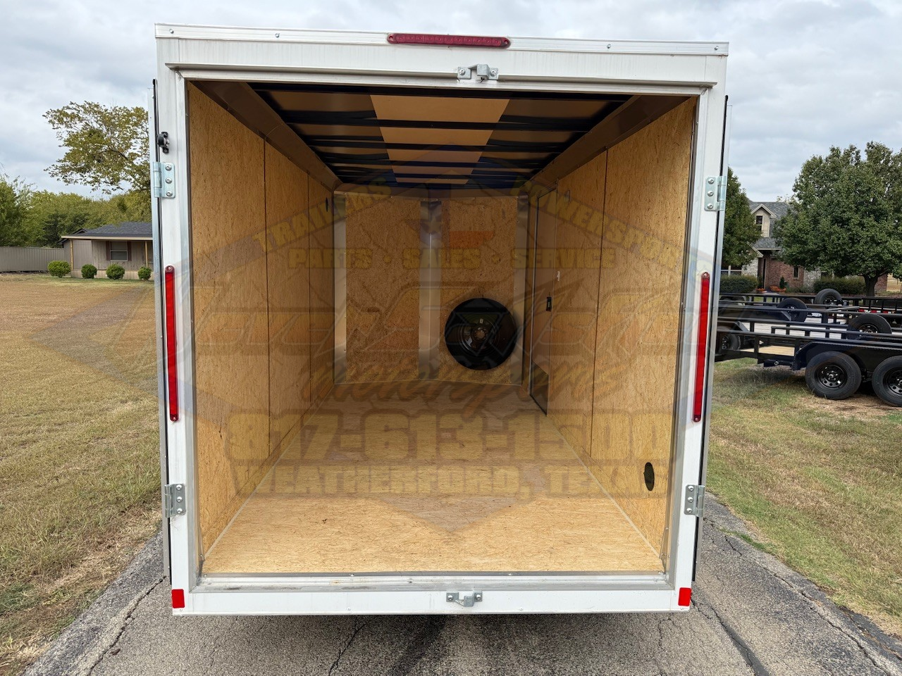 2026 LOOK 6' X 12' SINGLE AXLE ENCLOSED CARGO TRAILER W/ REAR DOUBLE DOORS, SPARE, WHITE 2,990 GVWR - Image 6