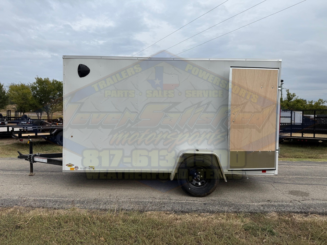 2026 LOOK 6' X 12' SINGLE AXLE ENCLOSED CARGO TRAILER W/ REAR DOUBLE DOORS, SPARE, WHITE 2,990 GVWR - Image 7