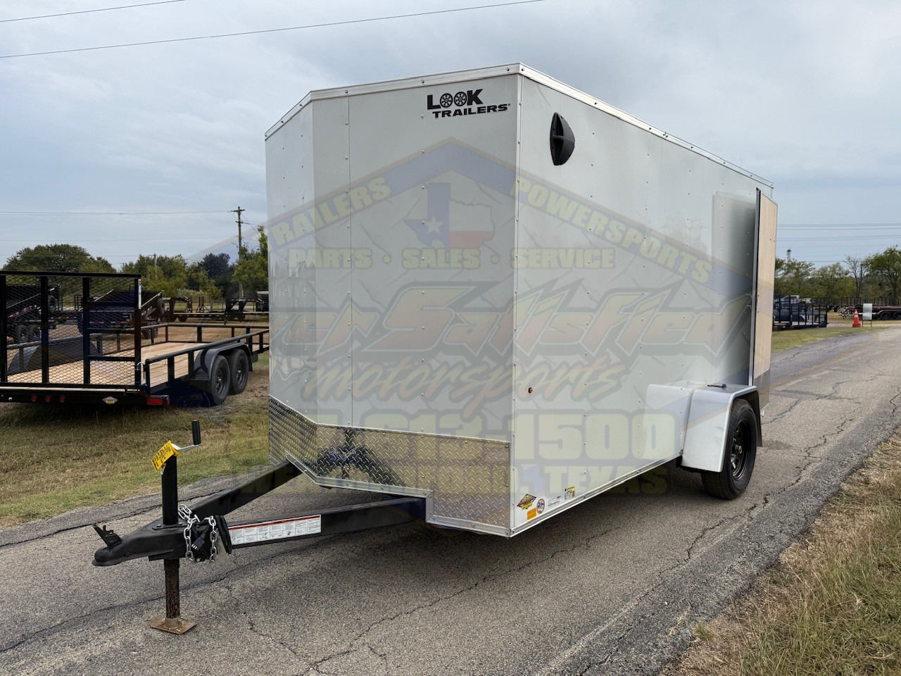 2026 LOOK 6' X 12' SINGLE AXLE ENCLOSED CARGO TRAILER W/ REAR DOUBLE DOORS, SPARE, WHITE 2,990 GVWR - Image 8