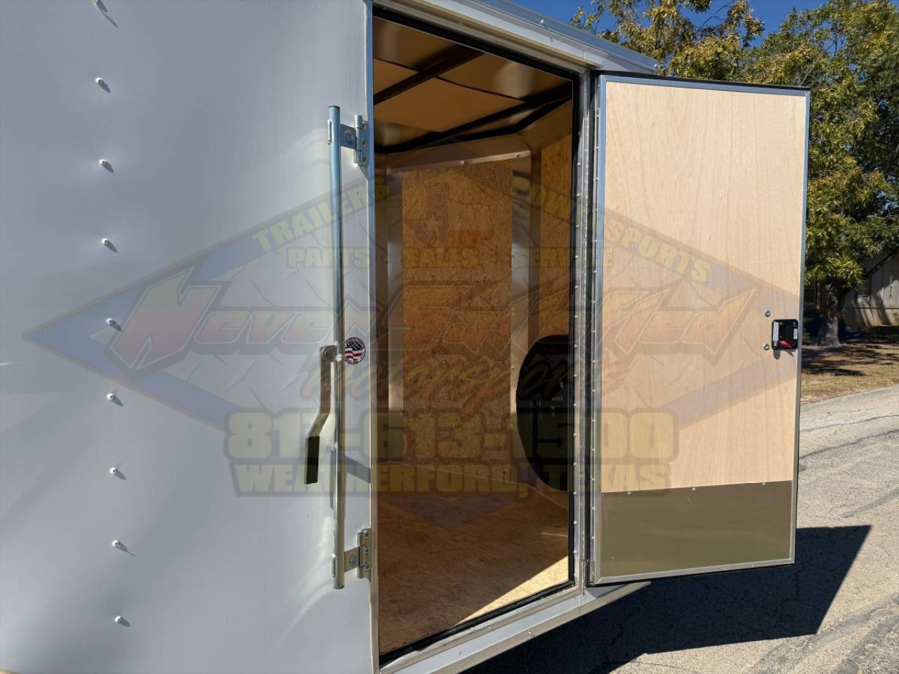 2026 LOOK 6' X 12' SINGLE AXLE ENCLOSED CARGO TRAILER W/ REAR DOUBLE DOORS, SPARE, WHITE 2,990 GVWR - Image 10