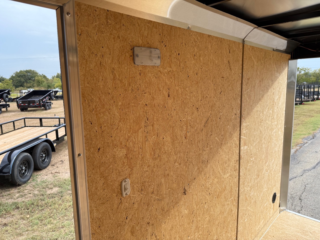 2026 LOOK 6' X 12' SINGLE AXLE ENCLOSED CARGO TRAILER W/ REAR DOUBLE DOORS, SPARE, WHITE 2,990 GVWR - Image 11