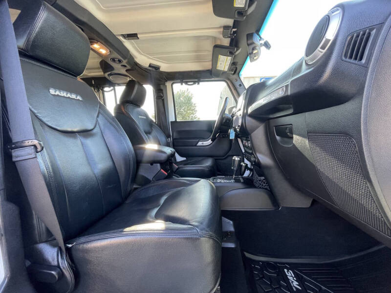 2013 JEEP WRANGLER UNLIMITED SAHARA - Image 20