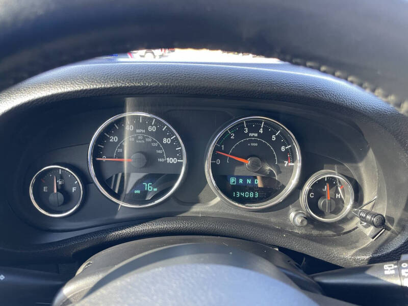 2013 JEEP WRANGLER UNLIMITED SAHARA - Image 24