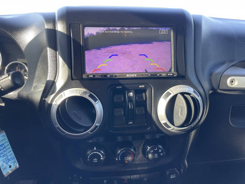 2013 JEEP WRANGLER UNLIMITED SAHARA - Image 26