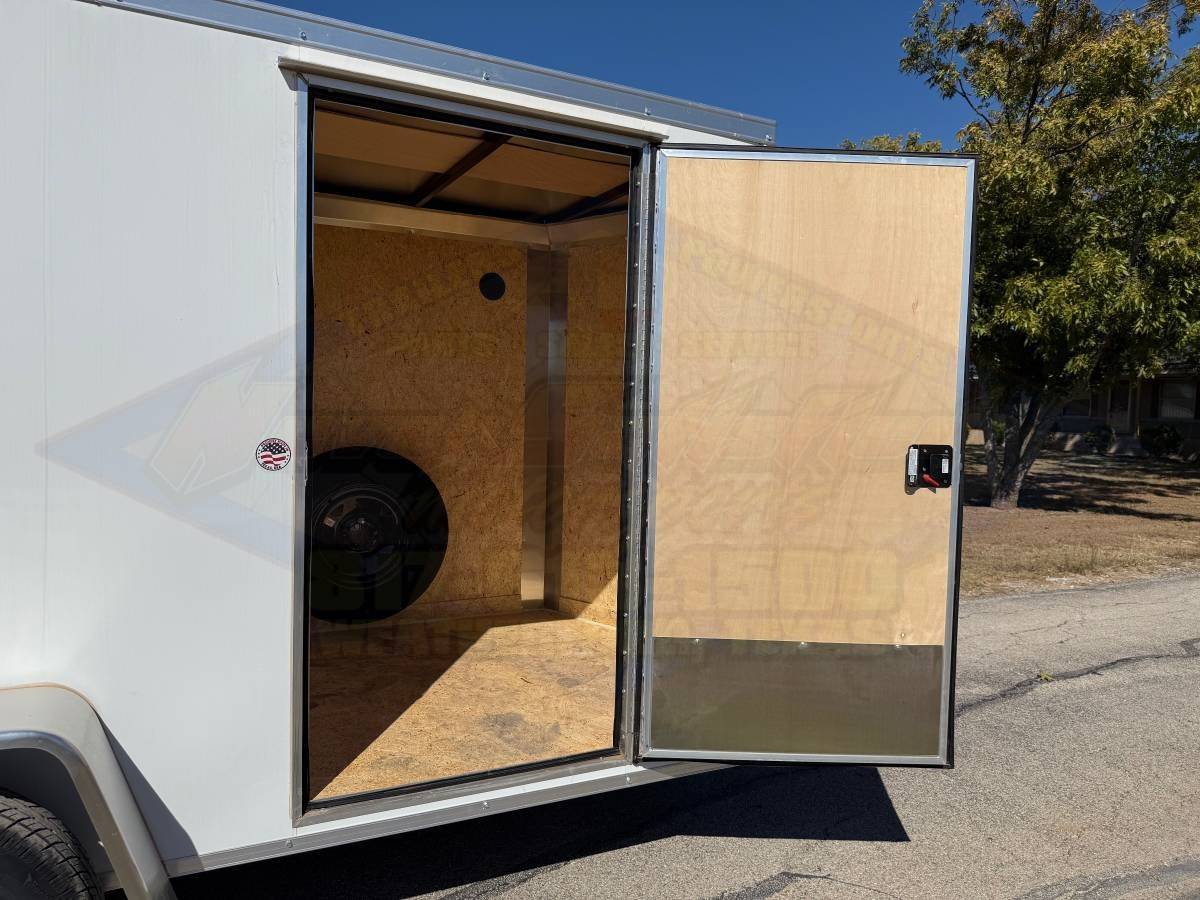 2026 LOOK 5' X 10' SINGLE AXLE ENCLOSED CARGO TRAILER W/ SPARE, WHITE 2,990 GVWR - Image 10