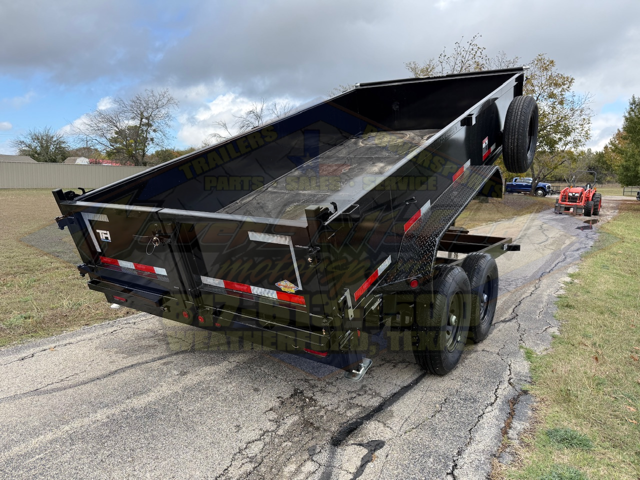 2026 TOP HAT 83" X 14' DUMP TRAILER WITH TARP, RAMPS AND SPARE 14,000 GVWR - Image 4