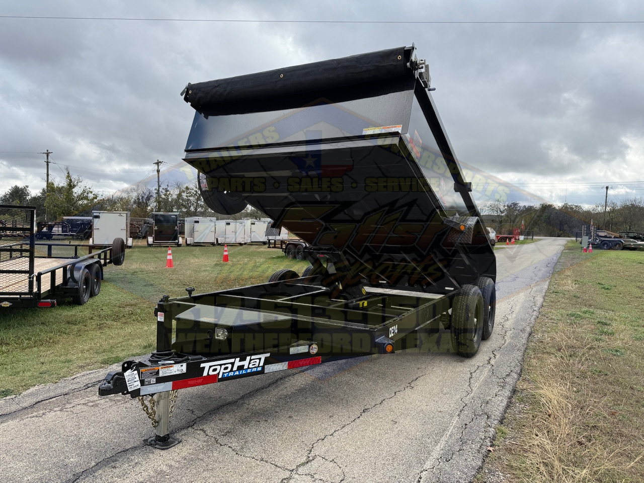 2026 TOP HAT 83" X 14' DUMP TRAILER WITH TARP, RAMPS AND SPARE 14,000 GVWR - Image 6