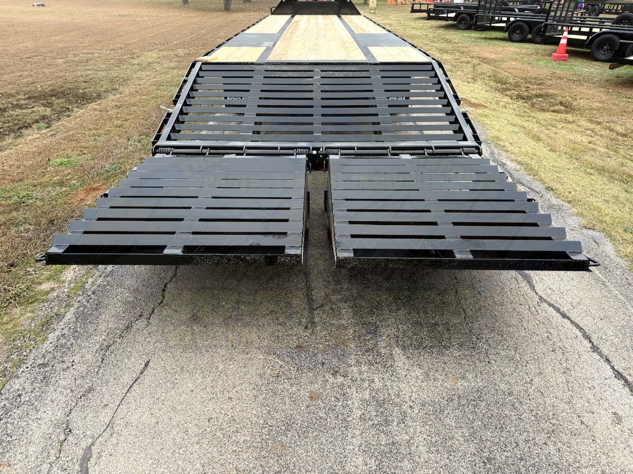 2026 TOP HAT 102" X 25' + 5' GOOSENECK TRAILER WITH JUMBO RAMPS AND SPARE 24,000 GVWR - Image 5