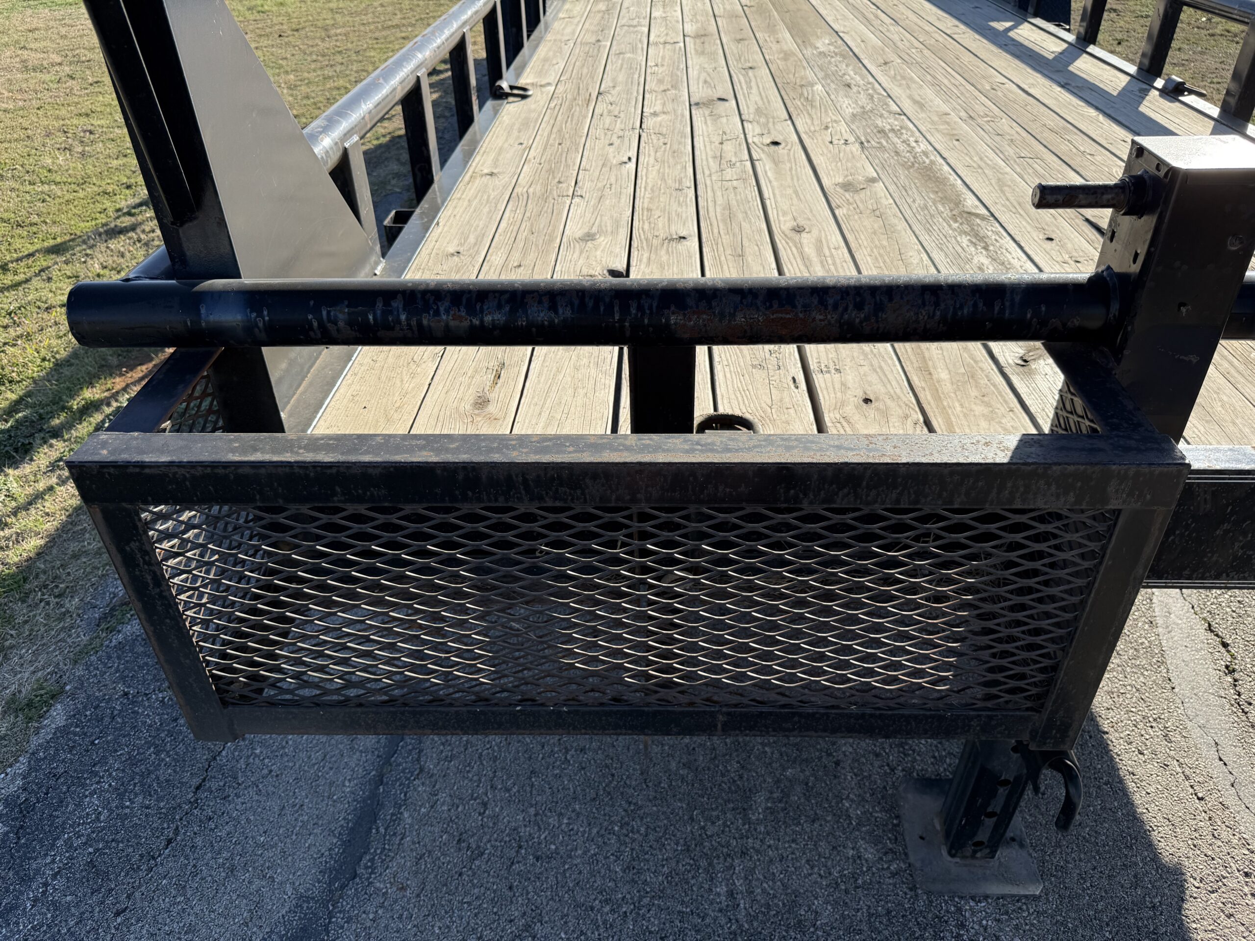 2018 TEXAS BRAGG 83" X 24' GOOSENECK PIPE TOP TRAILER WITH STAND-UP RAMPS 14,000 GVWR - Image 9