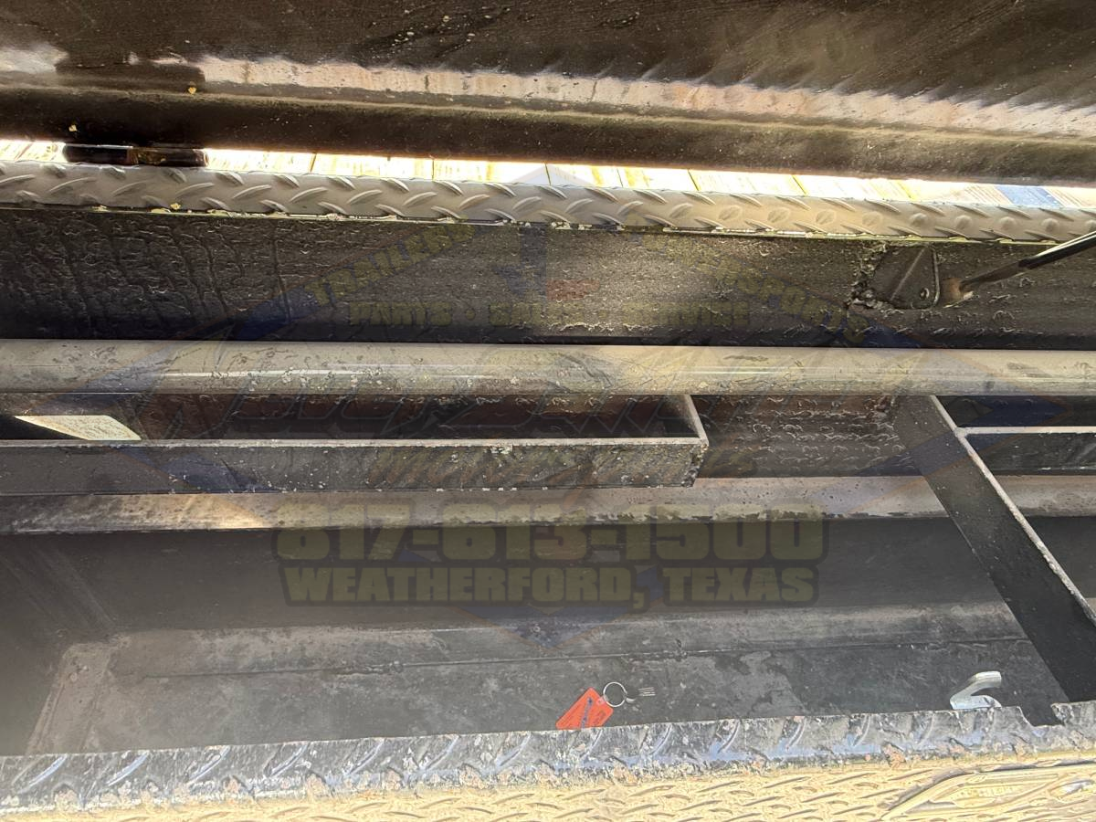 *USED* 2026 TOP HAT 102" X 25' GOOSENECK FLATBED TRAILER WITH RAMPS & SPARE 17500#GVWR - Image 11