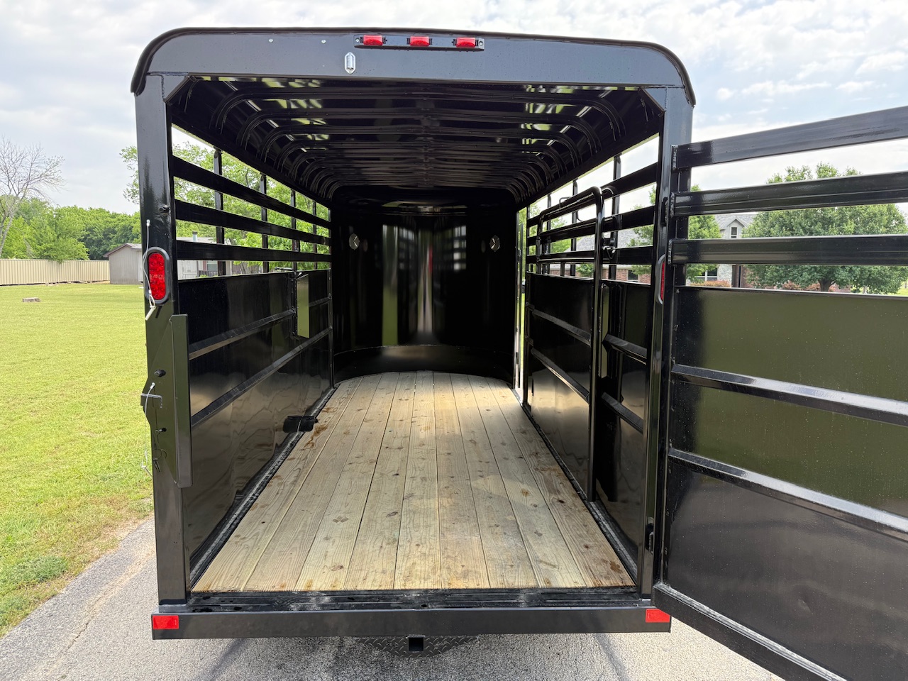 2026 DELCO 6' X 16' BUMPER PULL STOCK TRAILER BLACK 12,000 GVWR - Image 8